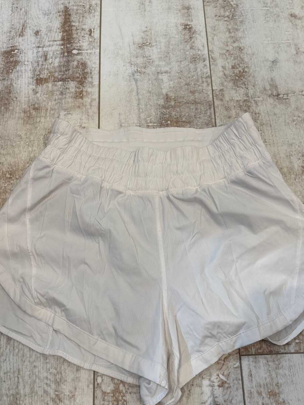 Lululemon Shorts White - Size 8